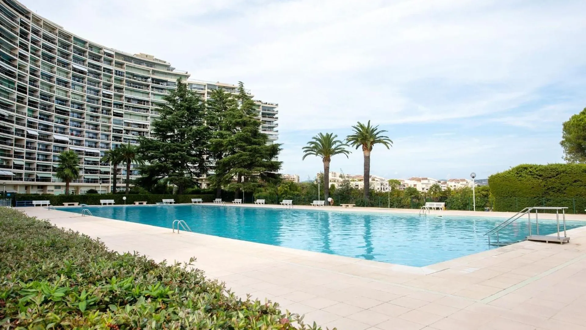 Cozy 2-Rooms Apartment In Yacht Port Cannes Marina Mandelieu-la-Napoule Aparthotel