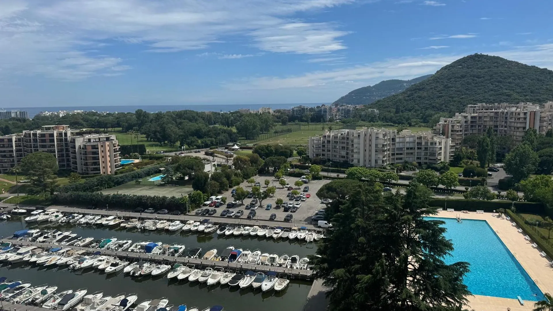 Cozy 2-Rooms Apartment In Yacht Port Cannes Marina location